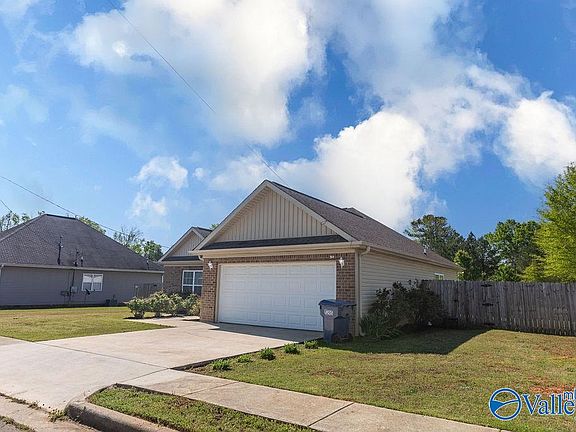 4th image of 81 Center Ln