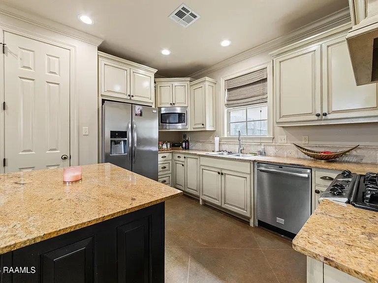 413 Harbor Rd — Photo 18