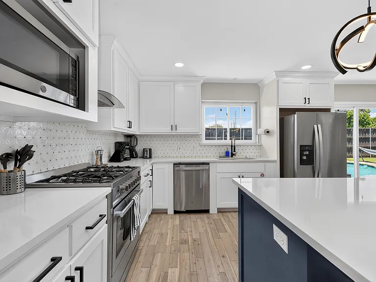 1205 Hillsdale Dr — Photo 11