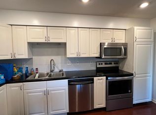 916 Wescott Sq APT 303, Saint Paul, MN 55123