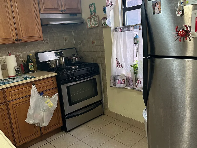2187 Holland Ave — Photo 6