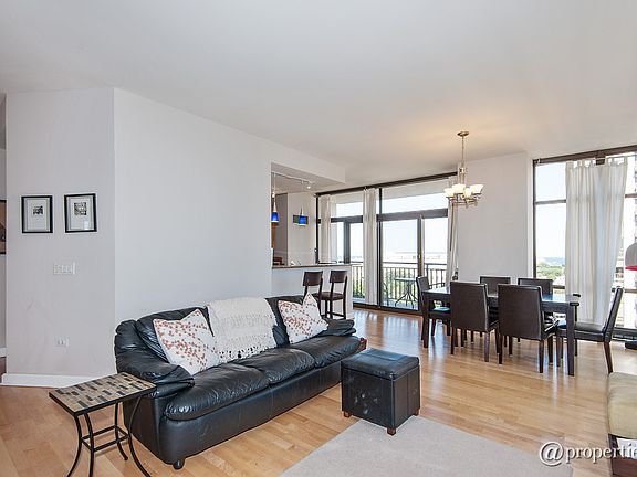 Living Room/Dining Room