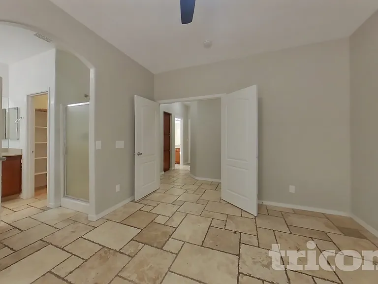 504 W Beautiful Ln — Photo 7