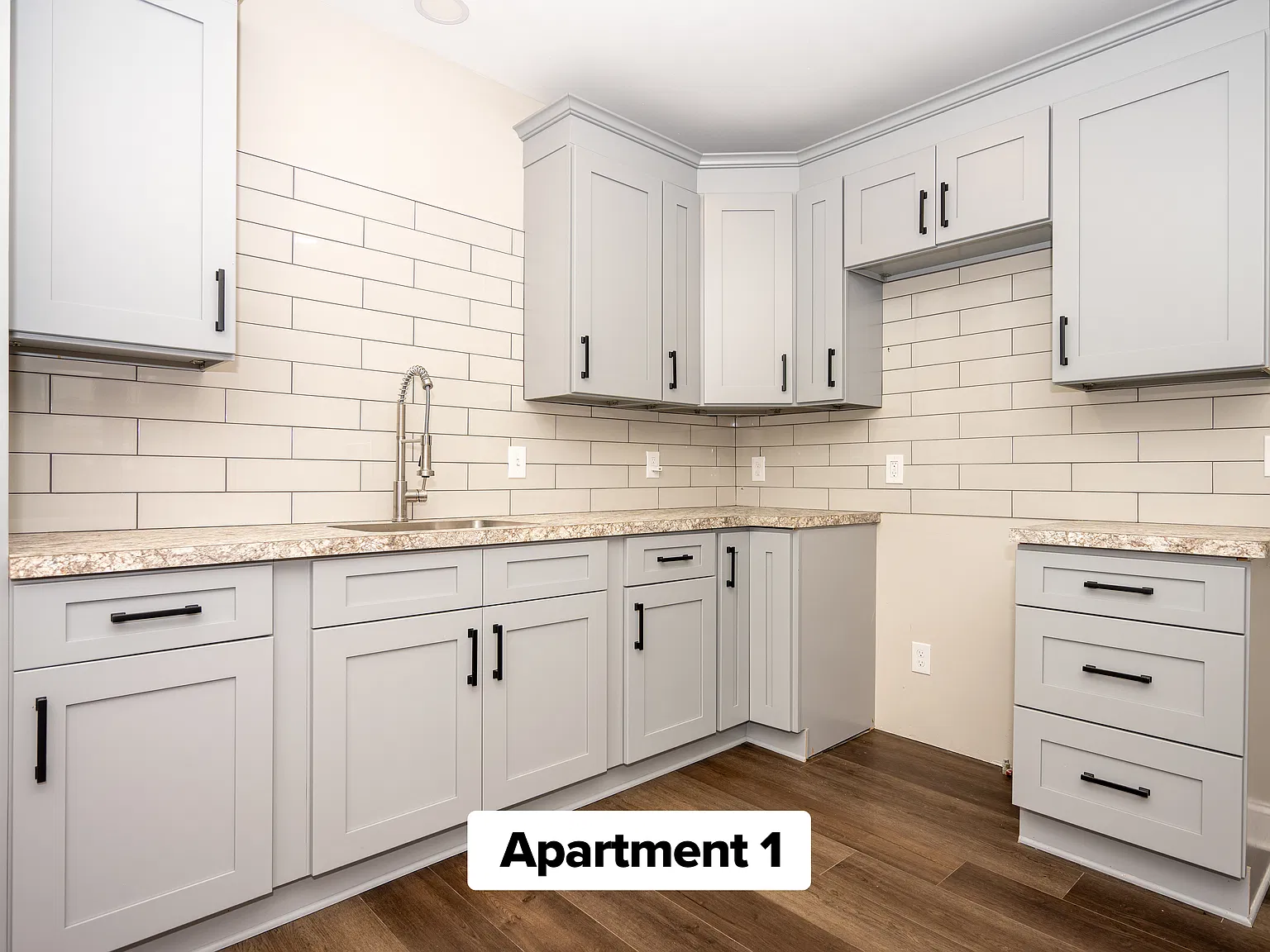 2 bed, 550 sqft, $1,350 — Photo 4