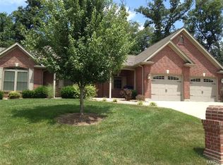 301 Country Villa Ln #303, Washington, MO 63090