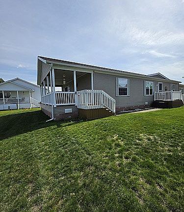 Full Covered Deck Lake View 