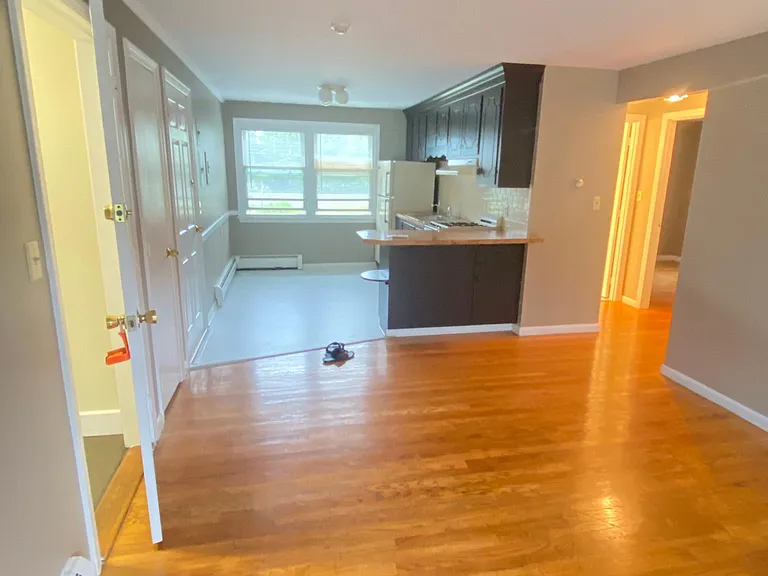 174 Tyngsboro Rd — Photo 3