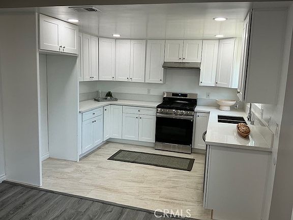 5th image of 3116 E Levelglen Dr