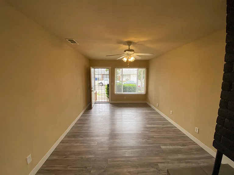 10181 De Soto Way — Photo 3