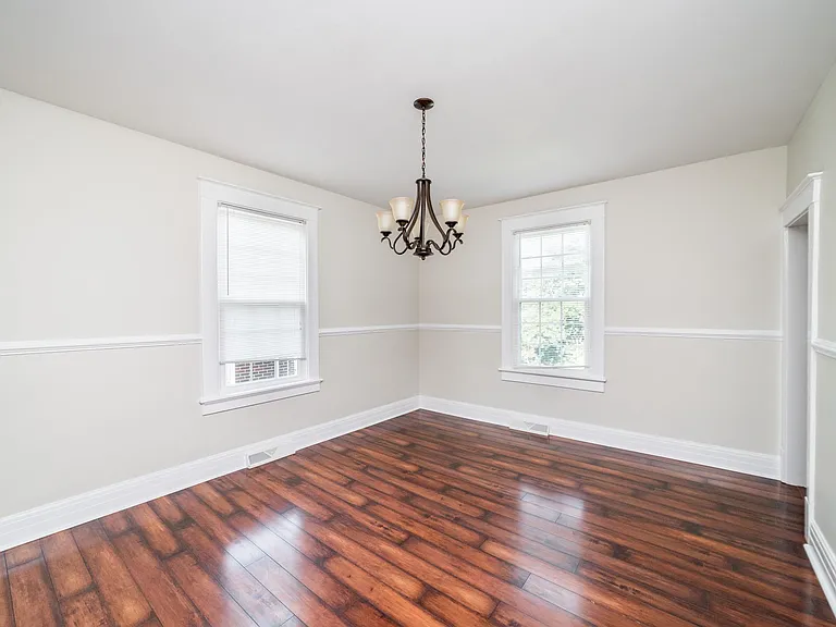 310 Sussex St — Photo 15