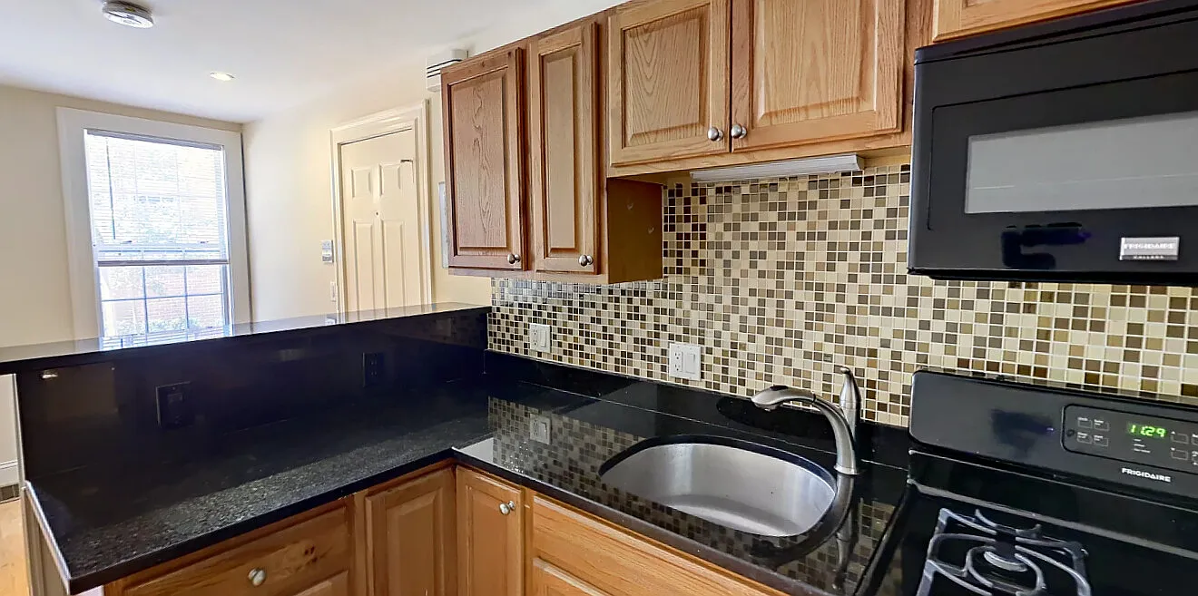 1 bed, 9999 sqft, $3,100 — Photo 1