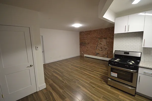 Rented by E. S. H. Family Corporation | media 5