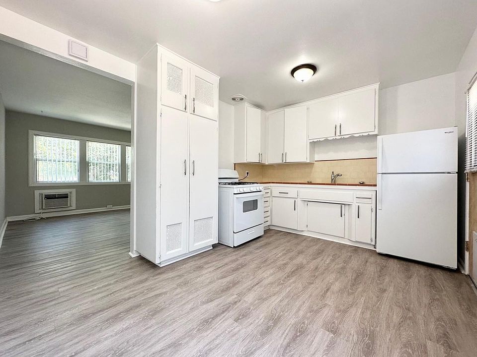 1st image of 891 S Mollison Ave #891