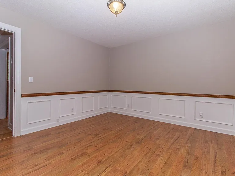 101 Bramblewood Dr — Photo 2