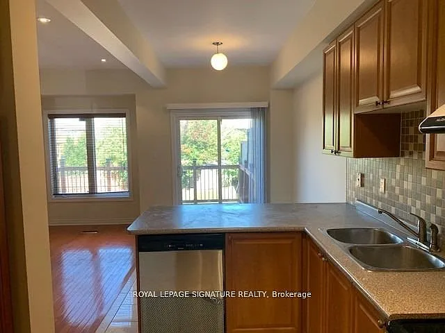 248 Breton Ave #UPPER LEVEL — Photo 9
