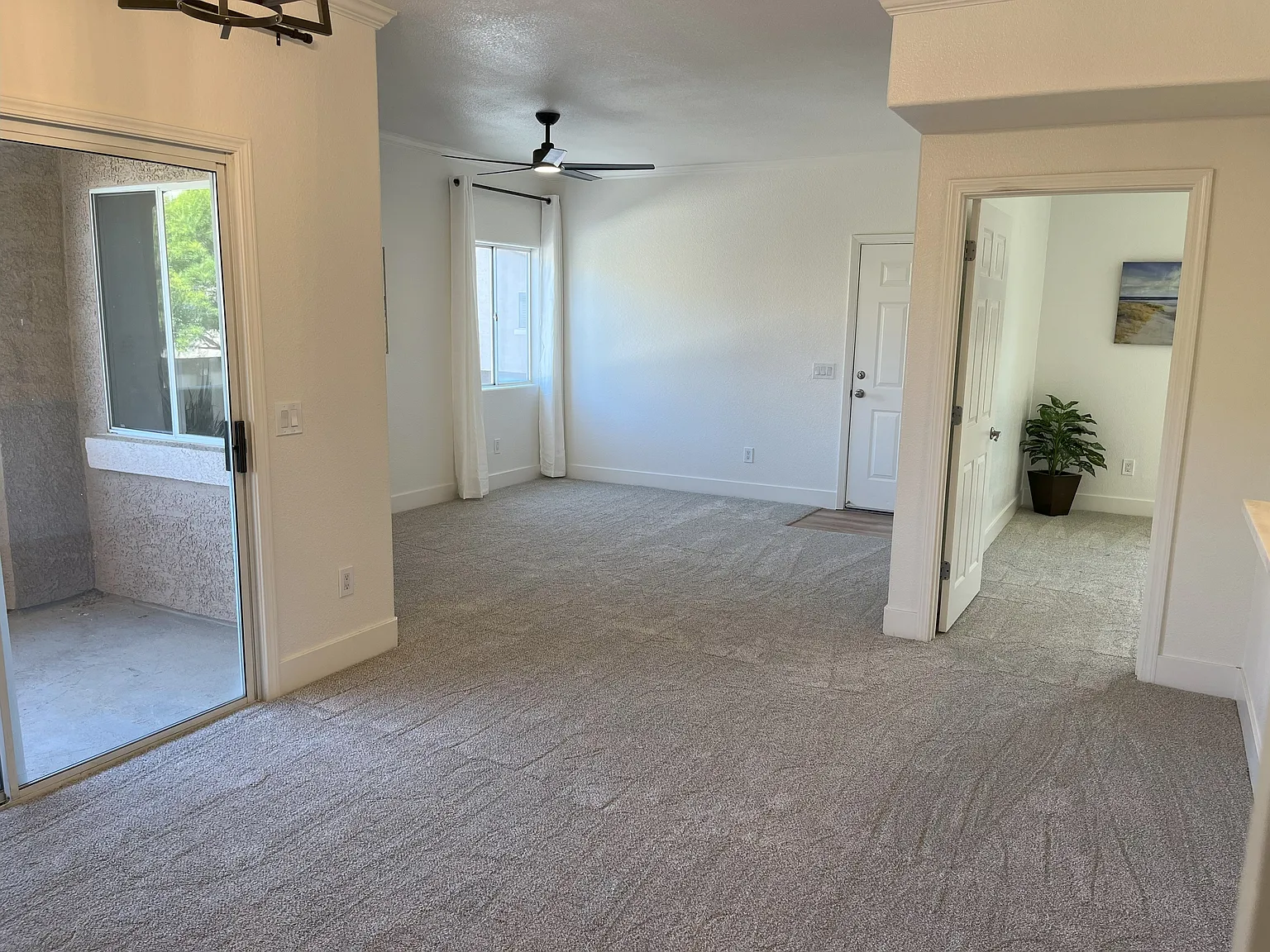 2 bed, 1057 sqft, $2,095 — Photo 3