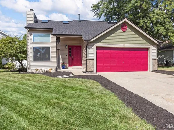 28 Kingspointe Dr, Saint Peters, MO 63376