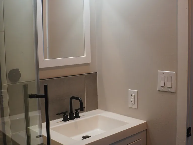 1764 Frankford Ave — Photo 9