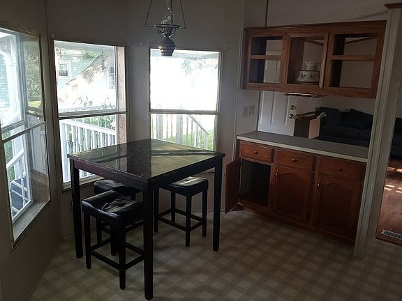 5th image of 274 Piedmont Dr SE