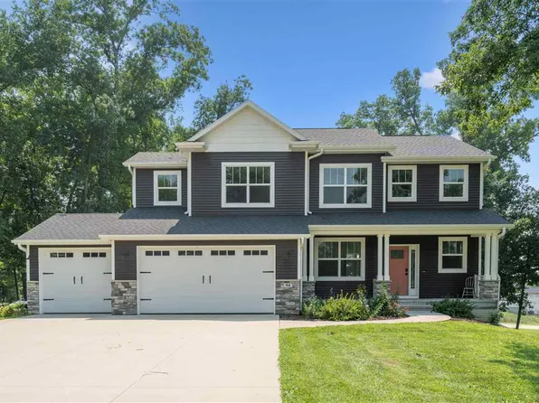 94 Fawn Ln, Lisbon, IA 52253