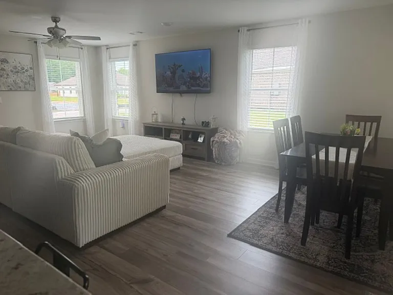 88 Trevor Dr — Photo 23