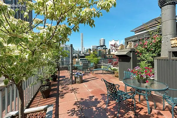 Rented by Sotheby's International Realty | media 30