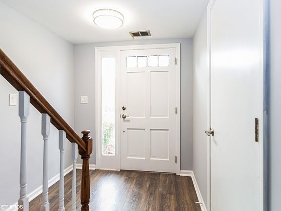 3rd image of 1809 Bromley Ct