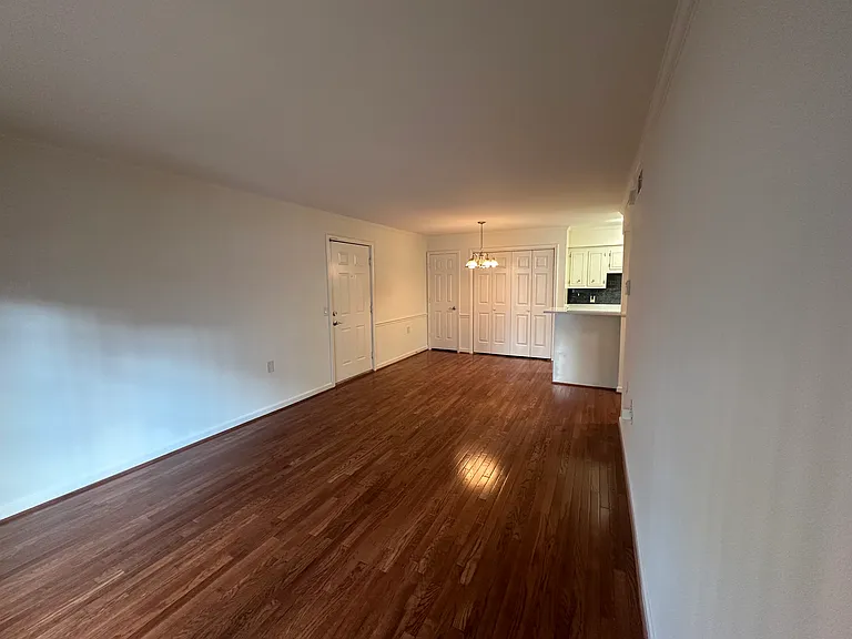 2905 Burch Ave #10 — Photo 15