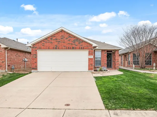5928 Kristen Dr, Fort Worth, TX 76131