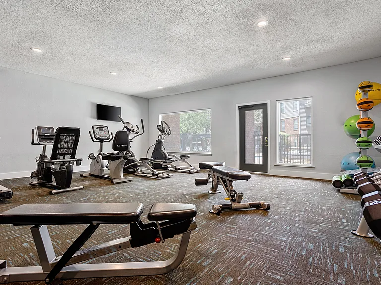 C242740_WimbeldonOaks_FitnessCenter3_03