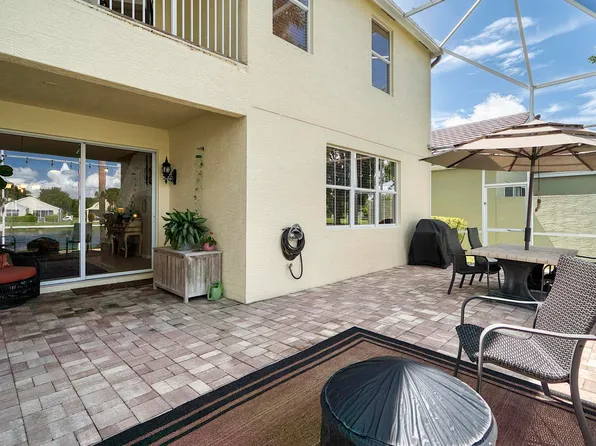 130 Hamilton Terrace, Royal Palm Beach, FL 33414