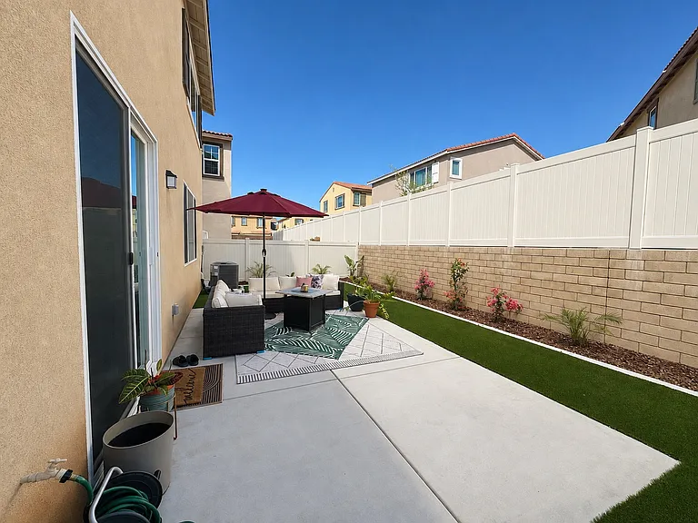 36631 Desert Tortoise Rd — Photo 1