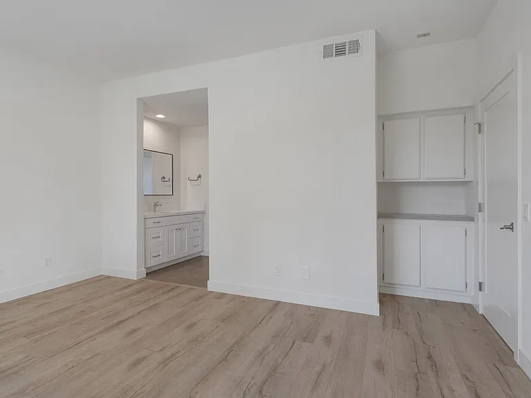 10755 Massachusetts Ave #102 — Photo 18
