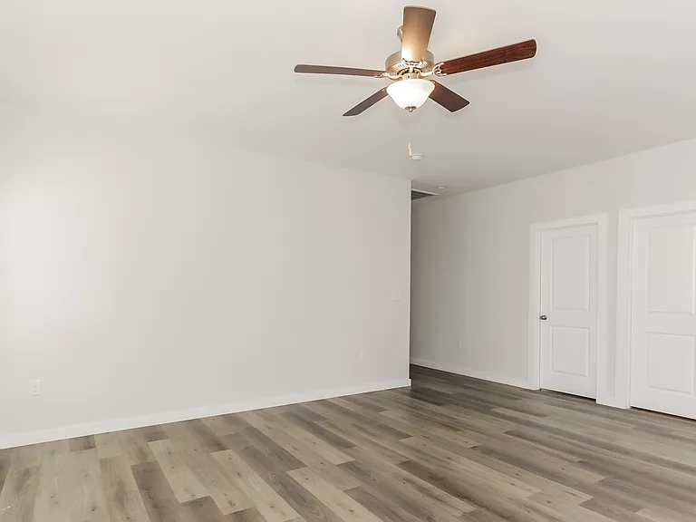 5224 Nevin Rd — Photo 3