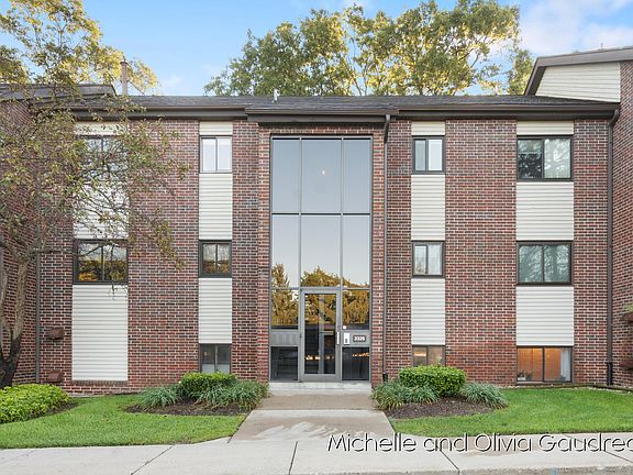 2nd image of 3326 Devonwood Hills Dr #B