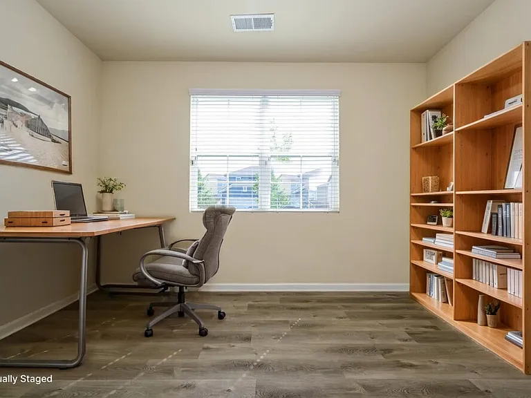291 Hamilton Pointe Dr — Photo 15
