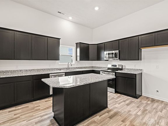 2nd image of 169 Autumn Maple Ln