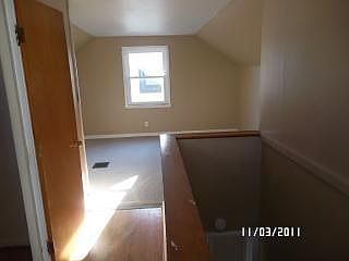 4th image of 2305 Rose Ave