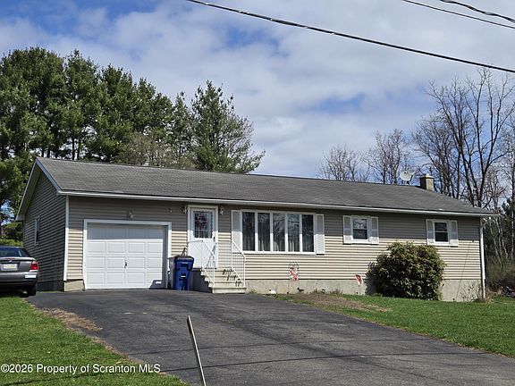2nd image of 32 Gooserun Rd