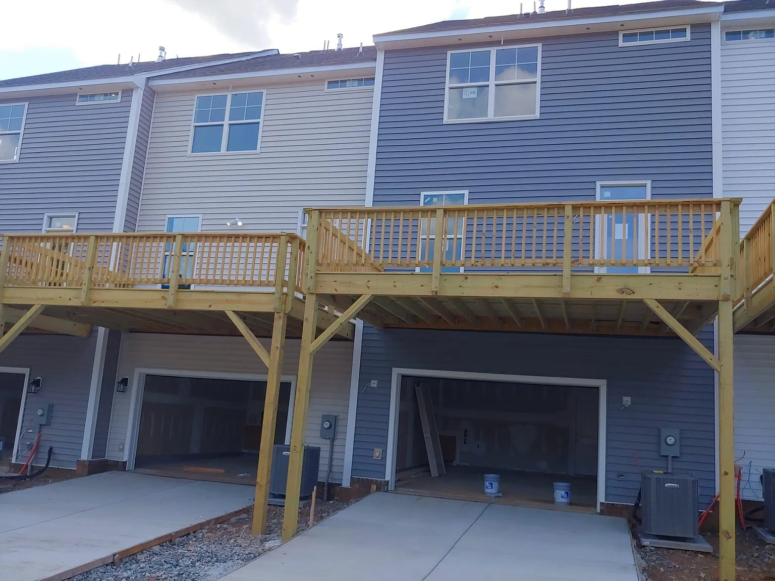 3 bed, 3.5 bath, 1826 sqft, $2,700 — Photo 2