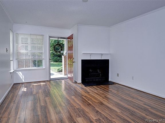 5th image of 107 Marshall Way APT F
