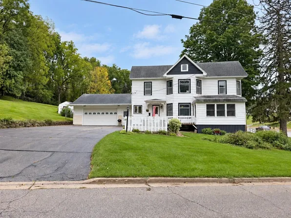 505 Galena St, Darlington, WI 53530