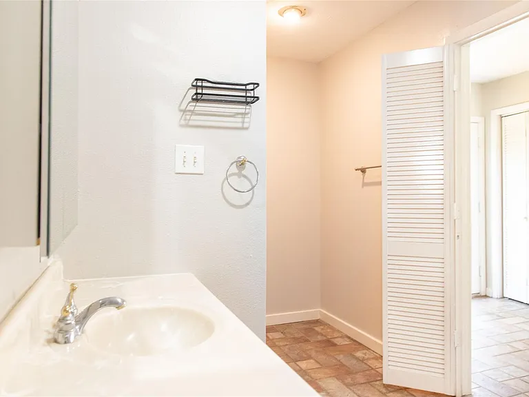 3314 Rochdale St — Photo 27