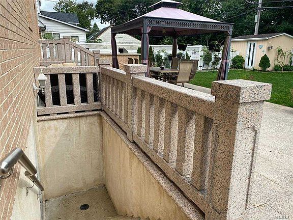 5th image of 42 Parkway Dr