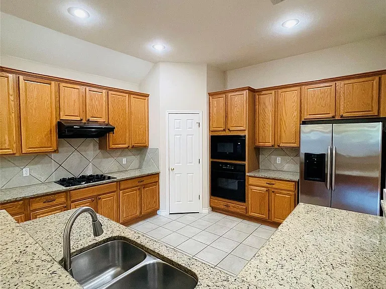 16901 Ennis Trl — Photo 36