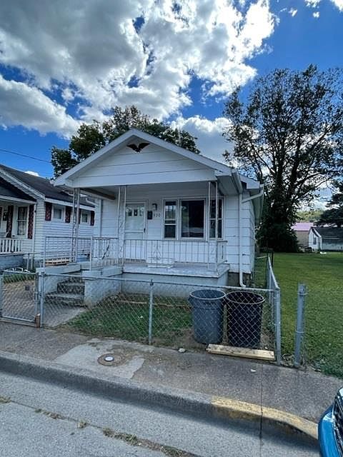 1st image of 930 Williams St