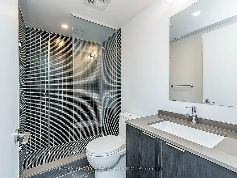 1 Jarvis St #305 — Photo 18