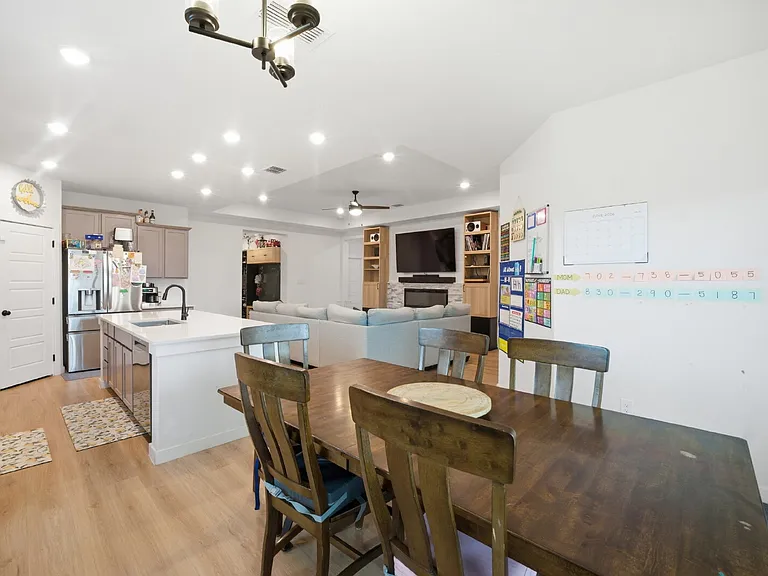 15592 Jake Xing — Photo 4
