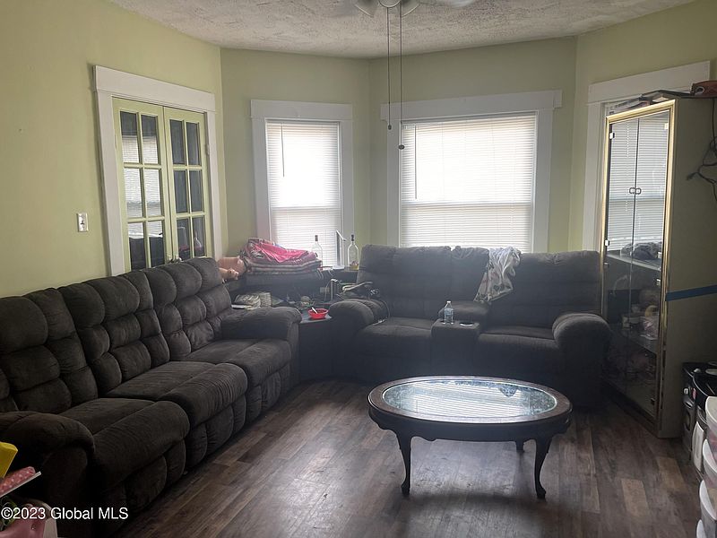 5th image of 1126 Chrisler Avenue