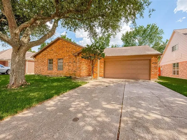 6006 Ghana Lane, Pasadena, TX 77505